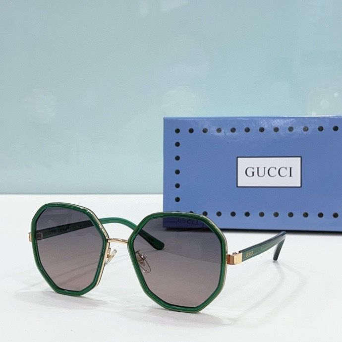 Gucci Sunglass AAA 070